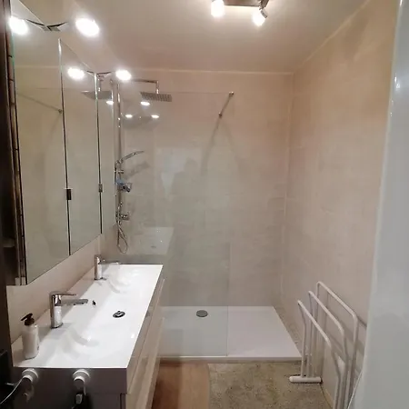Apartamento Idealement Place ,tout A Pied ,parking